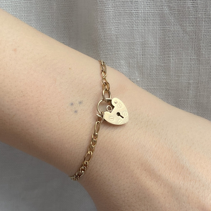 Vintage Petite Heart Figaro Bracelet